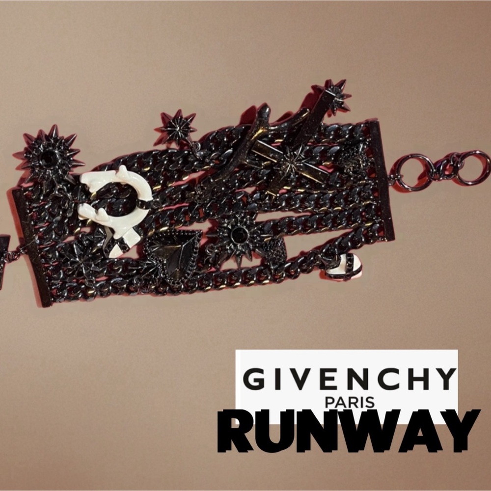 Givenchy RUNWAY Sacred Heart Charm Bracelet.